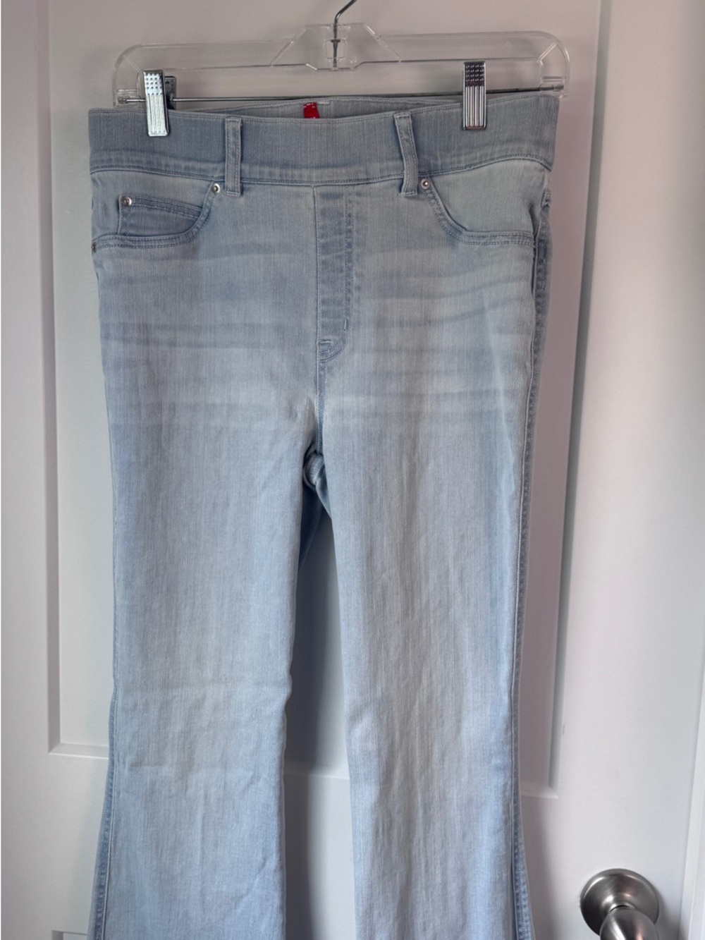 SPANX 20348R Retro Light Wash Pull On Flare Jeans Women’s M Blue Tummy Control - Picture 3 of 10